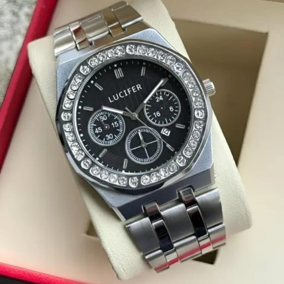 The Radiant Horizon: Crystal Bezel & Nautical-Tone Elegance
