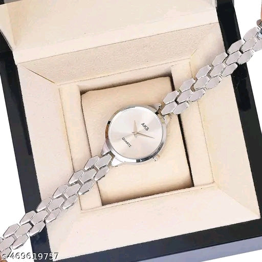 The Hexagon Chic: Minimalist Face & Scale-Link Bracelet