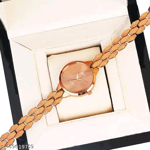 The Hexagon Chic: Minimalist Face & Scale-Link Bracelet