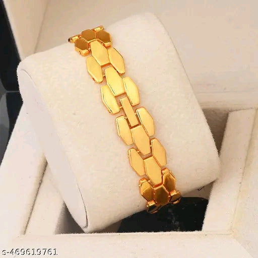The Hexagon Chic: Minimalist Face & Scale-Link Bracelet