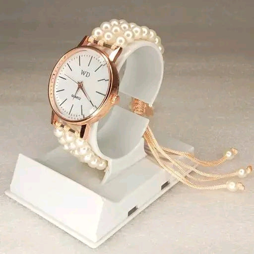 The Pearl Radiance: Minimalist Chic & Triple-Strand Charm